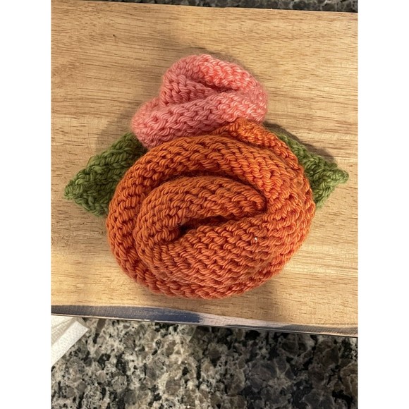 Crochet Floral Clip Handmade - Picture 1 of 4